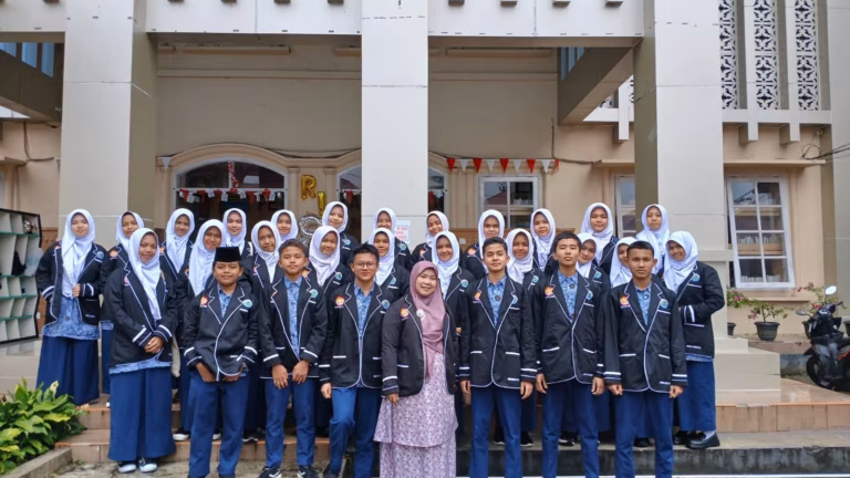 Pik-R Al- Kindi